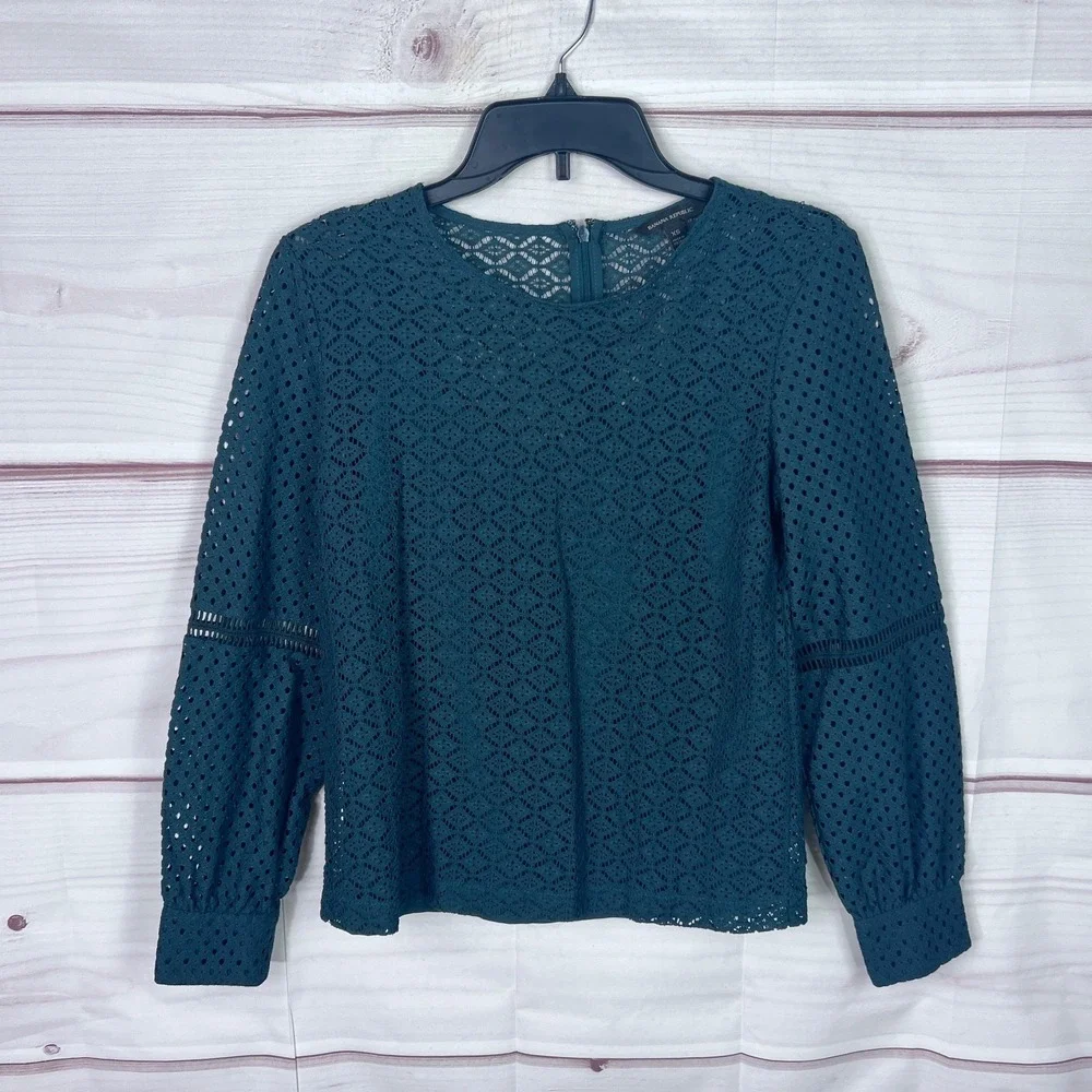 Banana Republic Top Womens XS Green Lace Blouse Long Sleeve Lined Pullover Solid